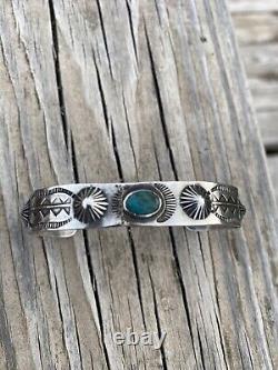 Bracelet Navajo ancien style Fred Harvey avec une seule pierre de turquoise, très ancien