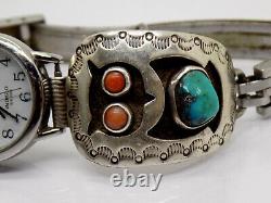 Bracelet de montre en argent sterling Shadowbox avec hibou en turquoise et corail rouge, non signé J ABEYTA