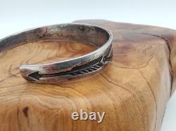Bracelet de poignet en argent ingot navajo précoce avec turquoise et flèches fait main taille 6