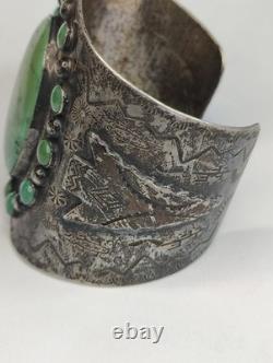 Bracelet de poignet vintage Fred Harvey en grande taille avec strass verts