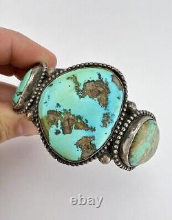 Bracelet en argent de monnaie navajo avec turquoise Cerrillos des années 1940