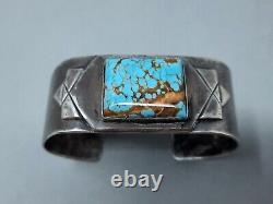 Bracelet en argent et turquoise Zuni / Navajo avec une grande pierre carrée