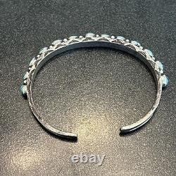 Bracelet en argent ingot zuni navajo ancien, rangée estampillée, turquoise naturelle 5.87 A