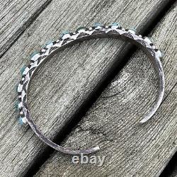 Bracelet en argent ingot zuni navajo ancien, rangée estampillée, turquoise naturelle 5.87 A