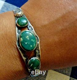 Bracelet en argent sterling estampé en turquoise verte des années 1900 (années 1930)