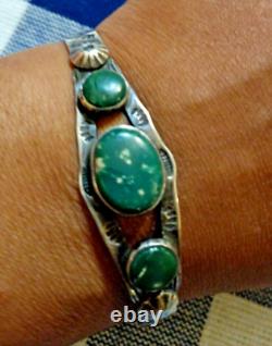 Bracelet en argent sterling estampé en turquoise verte des années 1900 (années 1930)