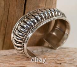 Bracelet en cuir à segments de style melon navajo par Thomas Charlie, début du 21e siècle