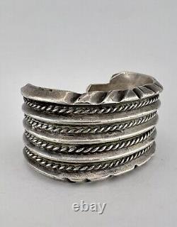 Bracelet large en argent sterling Navajo vintage avec torsion carinée de lingot précoce 120g