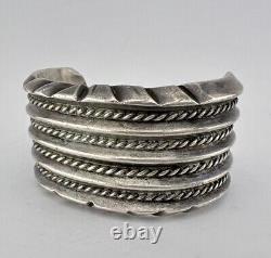 Bracelet large en argent sterling Navajo vintage avec torsion carinée de lingot précoce 120g