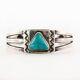 Bracelet Manchette Early Old Pawn En Argent Sterling Avec Turquoise Bump Ups Et Motif Whirling Log, Taille 6.5