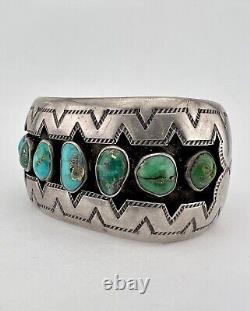 Bracelet manchette en argent de monnaie Navajo de Fred Harvey avec turquoise de Cerrillos en boîte à ombres de Fred Harvey Navajo.