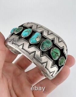 Bracelet manchette en argent de monnaie Navajo de Fred Harvey avec turquoise de Cerrillos en boîte à ombres de Fred Harvey Navajo.