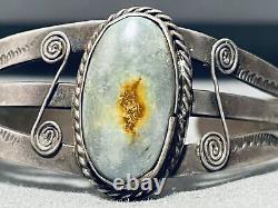Bracelet manchette en argent sterling Navajo vintage avec pierre en spirale de Swirl