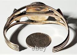Bracelet manchette en argent sterling ancien de Richard Begay Navajo avec de l'argent vibrant