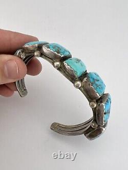 Bracelet manchette en argent sterling navajo des années 1950 avec 7 pierres de turquoise de Morenci - 72g