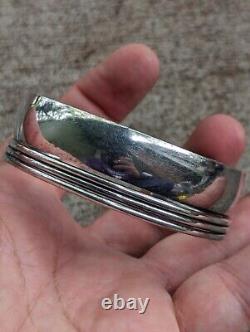 Bracelet traditionnel en argent sterling de la ligne Early - par Waddie Crazyhorse, non signé C1