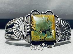 Bracelet vintage Navajo en argent sterling avec turquoise verte du début du siècle