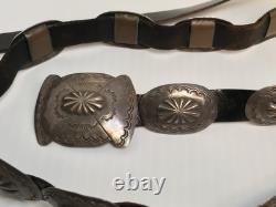 CEINTURE CONCHO NAVAJO DE DEUXIÈME PHASE Début des années 1900. 46 Cuir BRONZE SOUDÉ