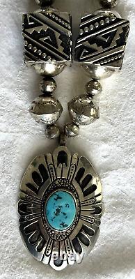 Collier ancien de TOMMY SINGER avec pendentif en turquoise et perles signature en argent sterling