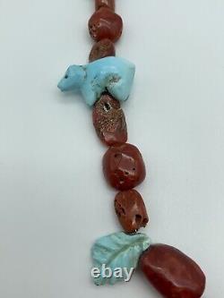 Collier de fétiche en turquoise et corail sculpté par le natif Zuni Leekya Deyuse (décédé)