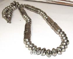 Collier de perles Navajo authentiques : Perles en argent sterling estampées à la main
