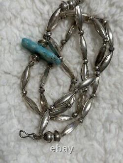 Collier de perles en argent sterling fait à la main de Navajo précoce