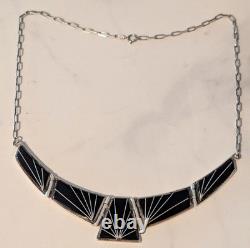 Collier en argent sterling Teme Navajo avec onyx incrusté signé par un Amérindien