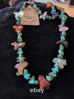 Collier en turquoise pièce d'exposition du musée Zuni des années 1850, design rare en multistone