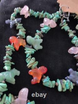 Collier en turquoise pièce d'exposition du musée Zuni des années 1850, design rare en multistone