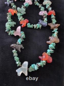 Collier en turquoise pièce d'exposition du musée Zuni des années 1850, design rare en multistone