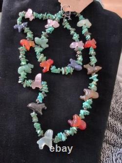 Collier en turquoise pièce d'exposition du musée Zuni des années 1850, design rare en multistone