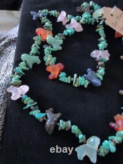 Collier en turquoise pièce d'exposition du musée Zuni des années 1850, design rare en multistone