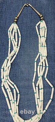 Collier traditionnel Navajo amérindien à 5 rangées de perles en turquoise et heishi blanches