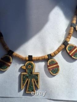 Collier tribal navajo de la fin du 19ème siècle (1800) au début du 20ème siècle (1900)