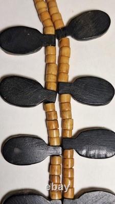 Collier tribal navajo de la fin du 19ème siècle (1800) au début du 20ème siècle (1900)