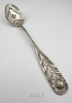Cuillère en argent coin Navajo en lingot profonde estampée martelée flèche 6 de 1908