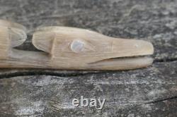 Cuillères en corne cintrée et sculptées des Tlingit du début du 20e siècle avec nacre