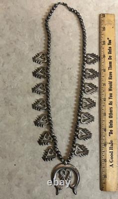 De la succession NM - Collier en argent massif de style fleur de courge avec Naja, précoce et unique