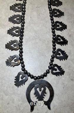 De la succession NM - Collier en argent massif de style fleur de courge avec Naja, précoce et unique