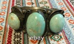 Début des années 1900 très ancien bracelet manchette en turquoise vintage avec des pierres uniques et exquises