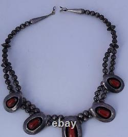 Early Shadow Box Red Coral & Sterling Argent Santo Domingo Collier Joe Tenorio