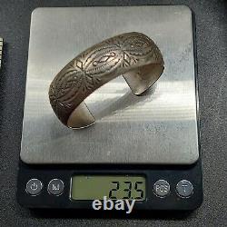 Early Vincent James Platero Navajo Sterling Argent Tribal Tooled Cuff Bracelet