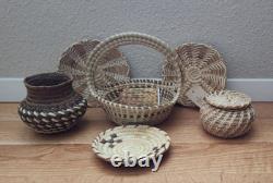 Ensemble de 6 assiettes et paniers faits main amérindiens et autres