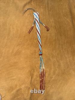 Étui à alène apache ancien des années 1870 ou avant. Superbe pièce d'histoire précoce.