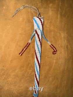 Étui à alène apache ancien des années 1870 ou avant. Superbe pièce d'histoire précoce.