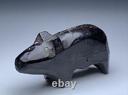 Fétiche d'ours en jet sculpté par un natif zuni précoce de Theodore Kucate (d.)