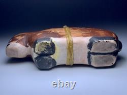 Fétiche en pierre sculpté en forme d'ours Zuni rarissime du 19ème siècle, 3,43 pouces de long