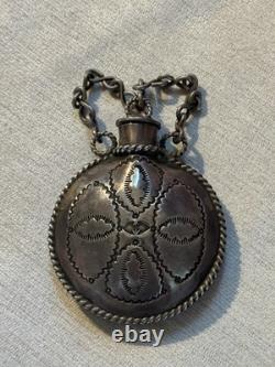 Gourde à tabac en argent navajo du début du 20ème siècle