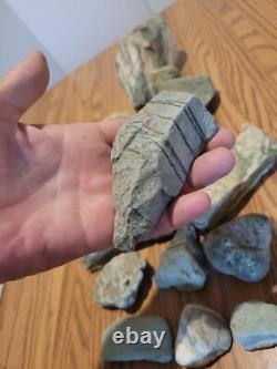 Homme chevauchant un mastodonte, pétroglyphes, artefacts d'art amérindien en pierre, outils