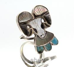 Important Navajo Joe Zunie en argent sterling tête de bélier taille 6